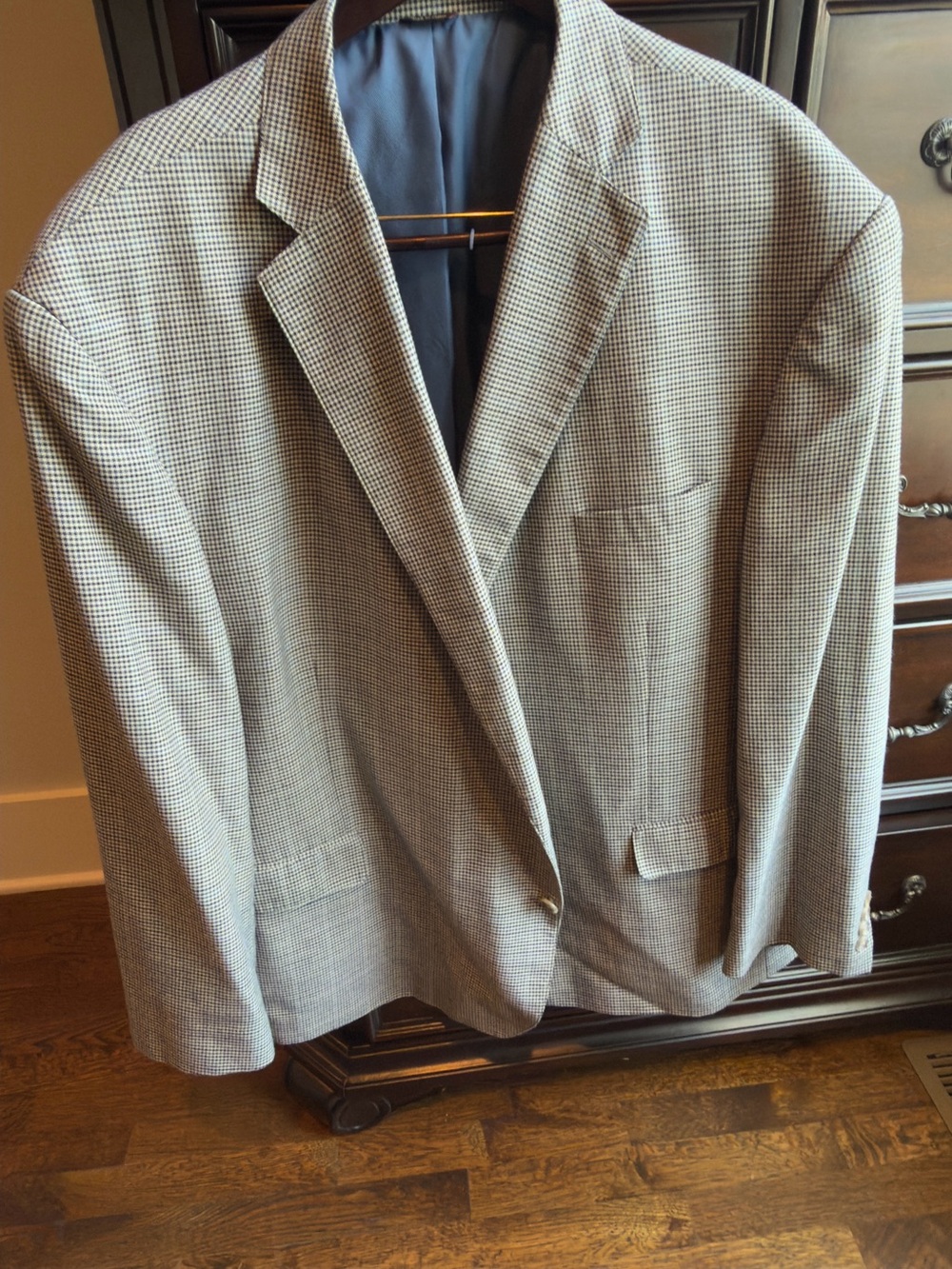Men's Houndstooth Sport Coat in Tan and Gray